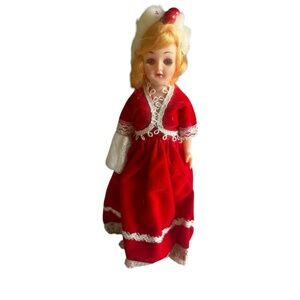 VINTAGE SLEEPY EYE IN VELVET RED DRESS WHIT WHITE HAND MUFF